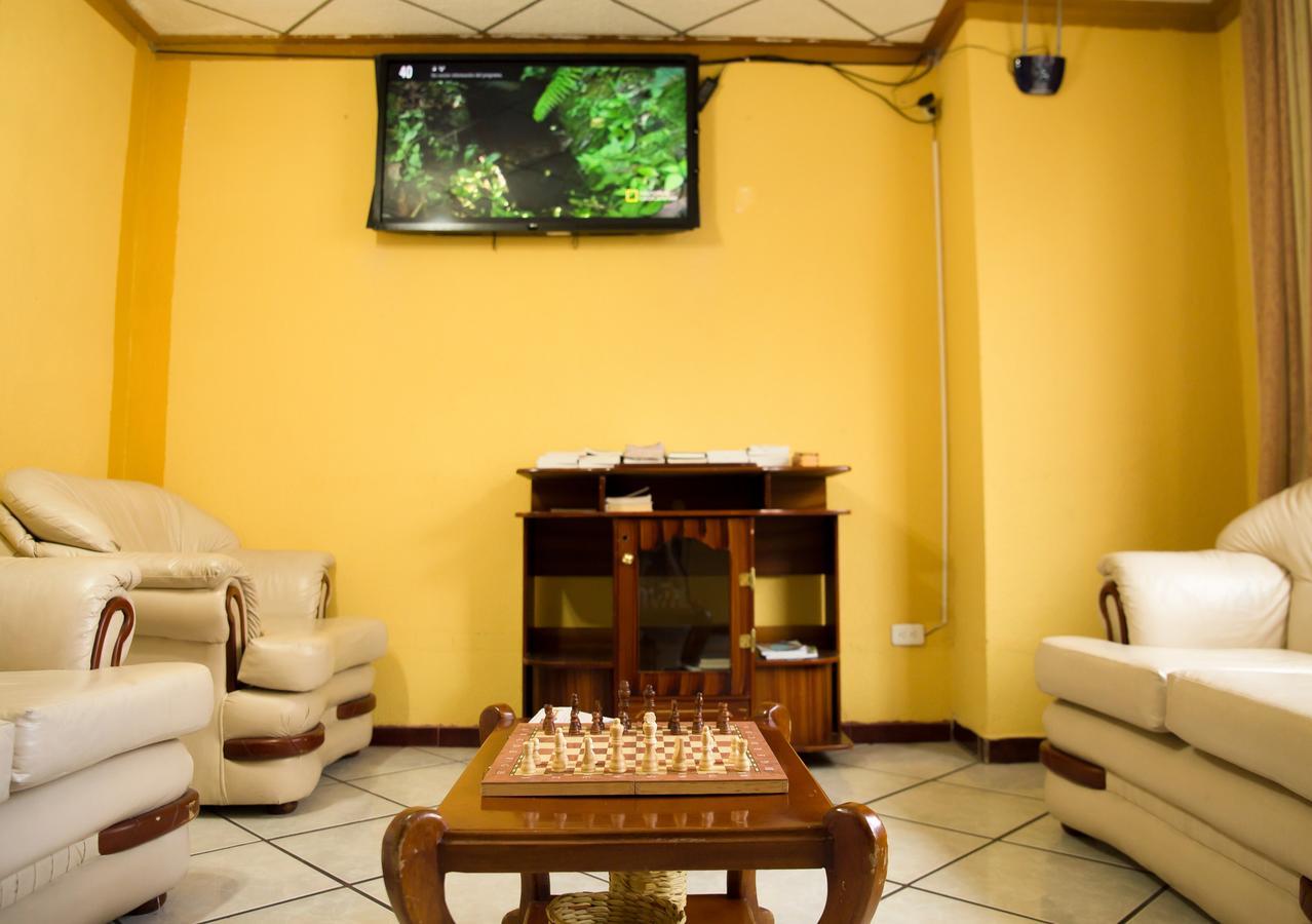 Mashy'S Hostal Otavalo Extérieur photo